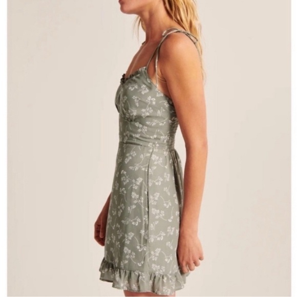 Abercrombie & Fitch Sage Floral Ivy Ruffle Mini Dress | Size L | Pockets - Picture 4 of 9
